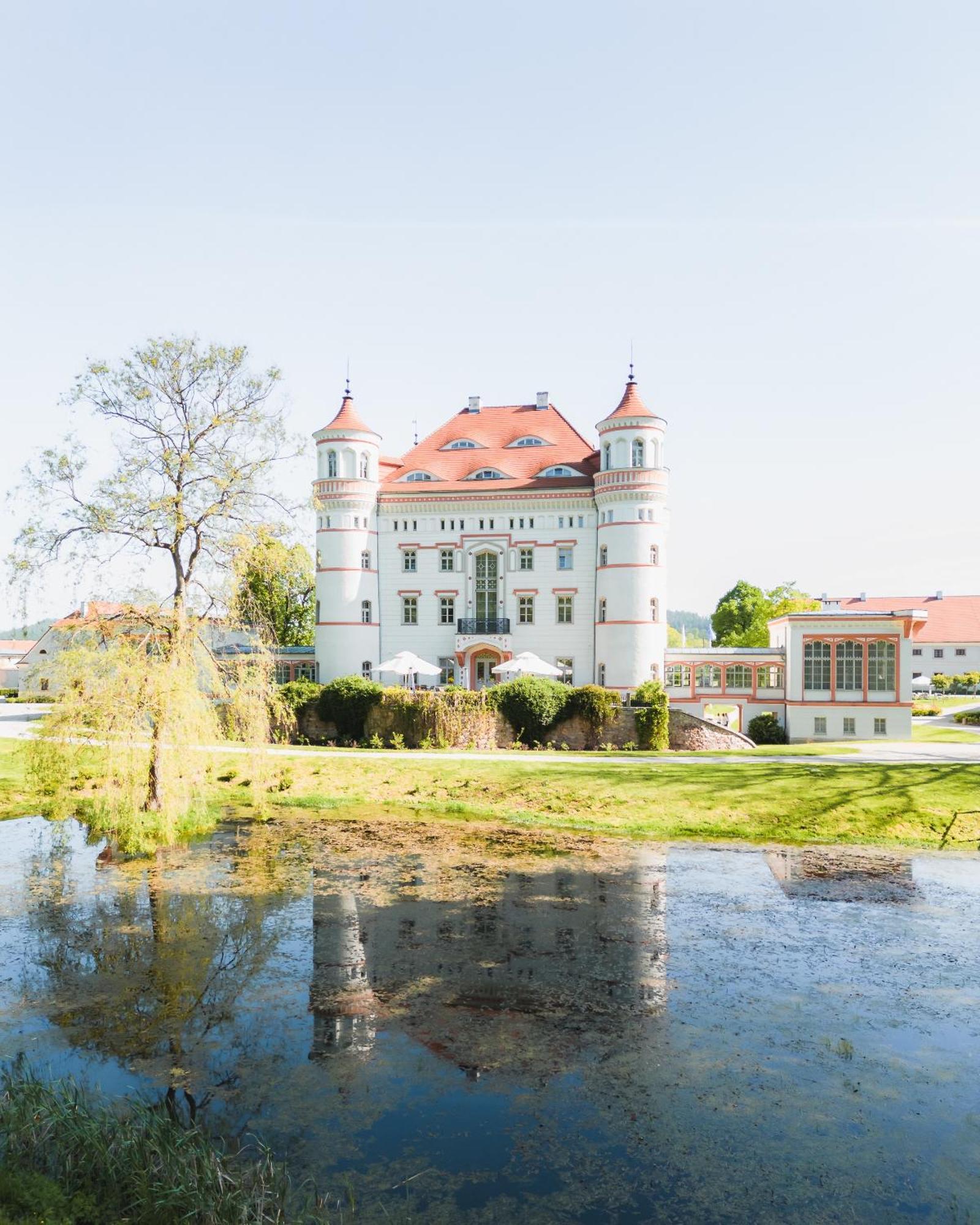 Palac Wojanow Bagian luar foto
