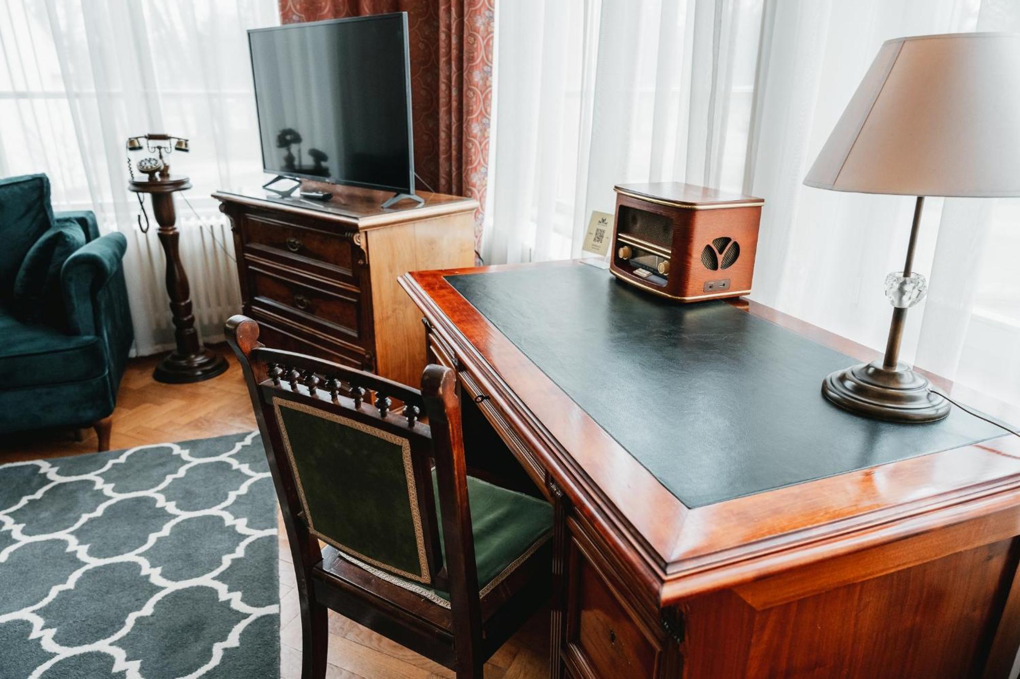 Palac Wojanow Bagian luar foto
